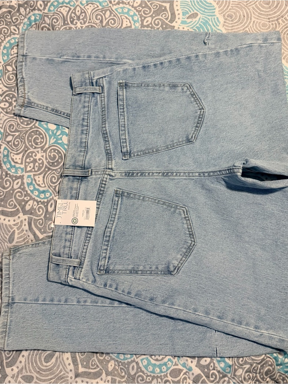 Time and Tru Light Wash High-Rise Women’s Jeans